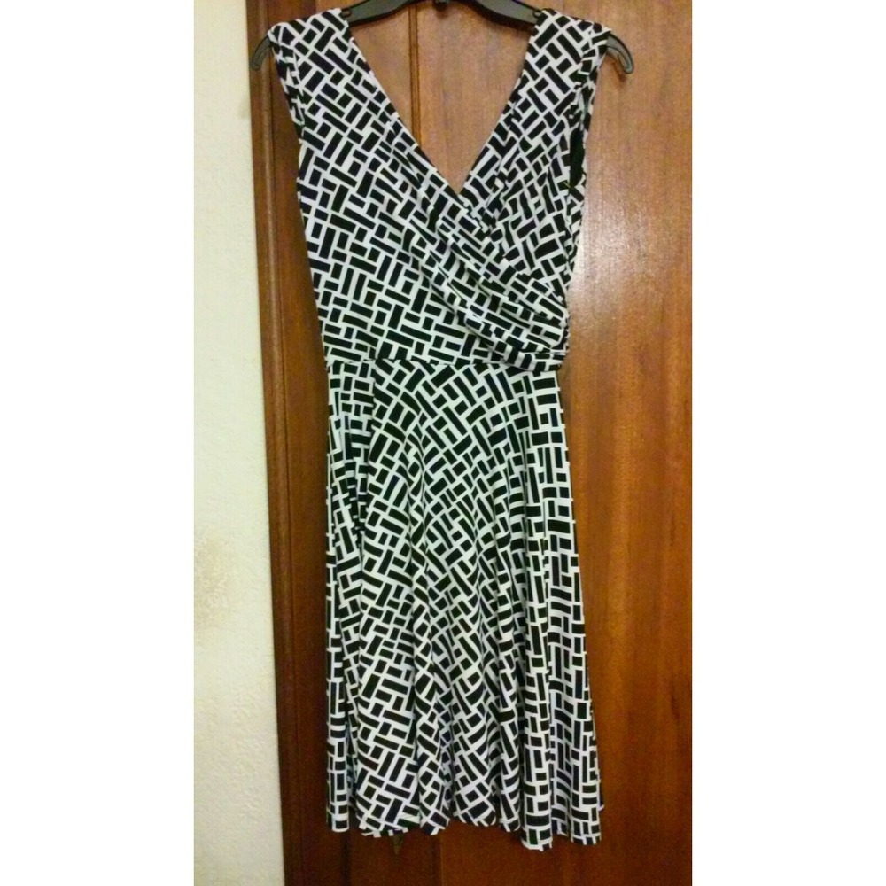 "WHITE HOUSE BLACK MARKET" Black & White Print Dress Sz 0